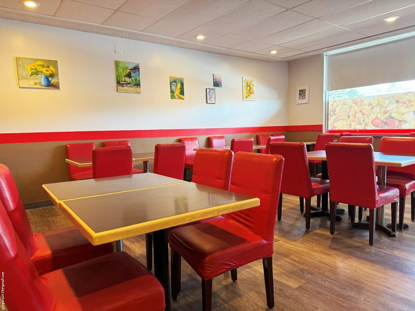 Jas Indian Cuisine award-winning Indian restaurant interior in North Winnipeg